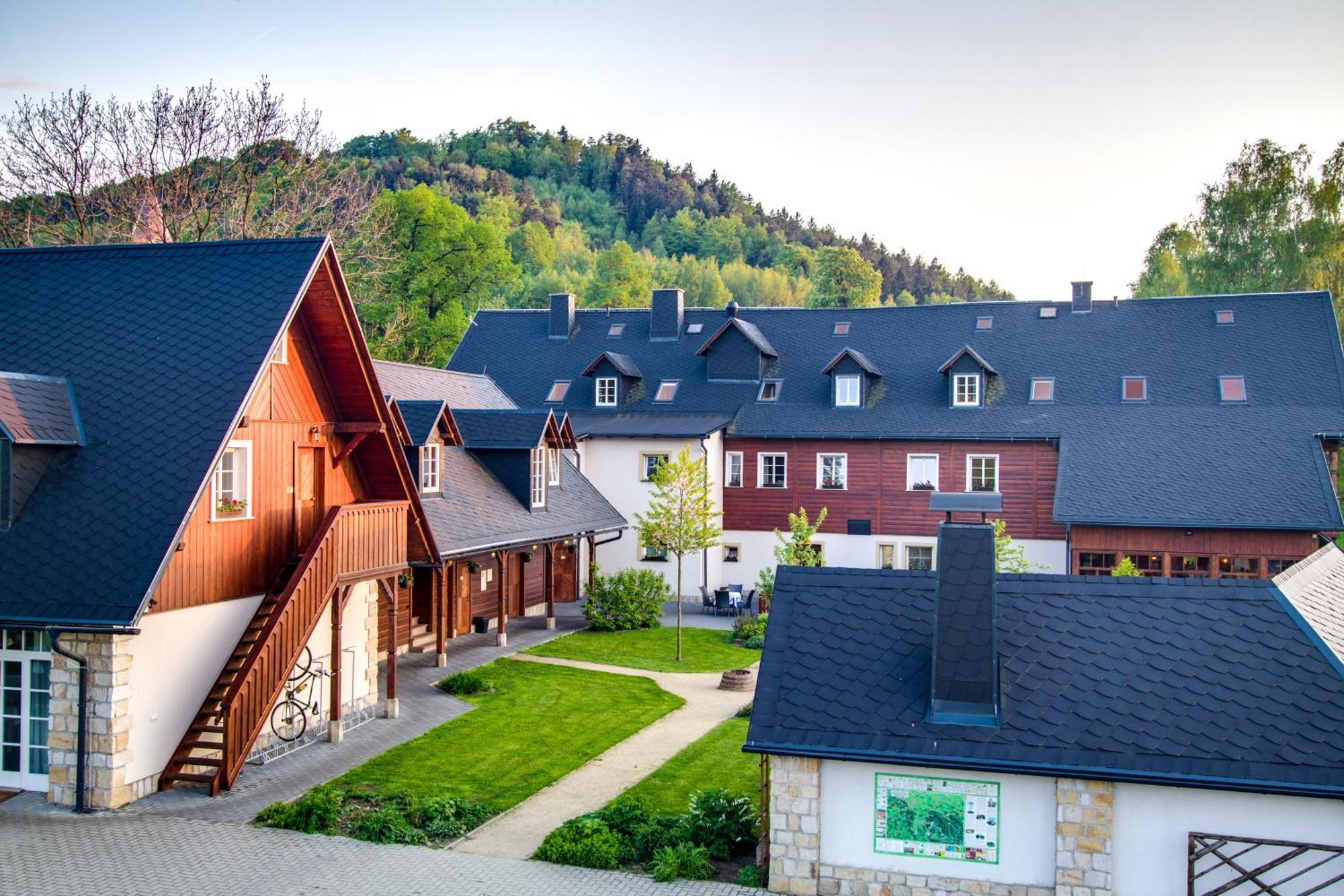 Apartmany Nad Stajemi - Jitravsky Dvorec Rynoltice Exterior photo